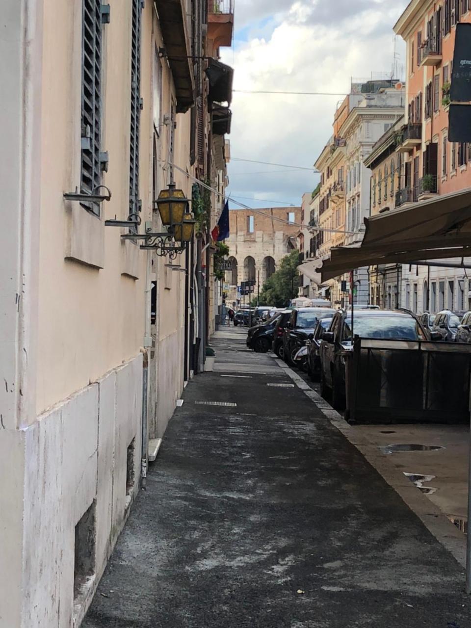 Residenza Giulia Al Colosseo Roma Eksteriør bilde