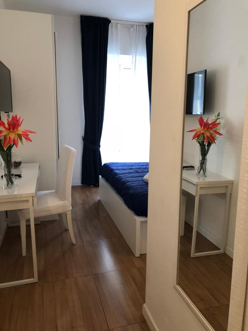 Residenza Giulia Al Colosseo Roma Eksteriør bilde
